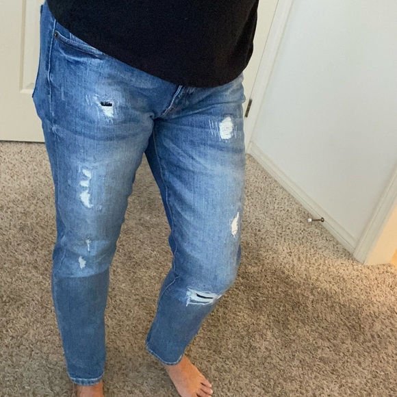 Distressed jeans - Picture 7 of 10